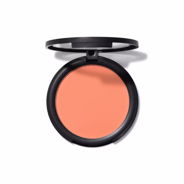 Primer-Infused Matte Blush by elf